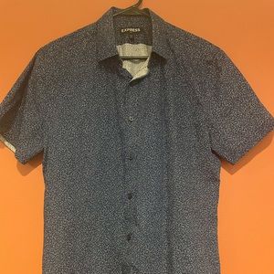 NWOT Mens Express short sleeve button up.